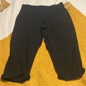 Sonoma Black Relaxed Fit capris